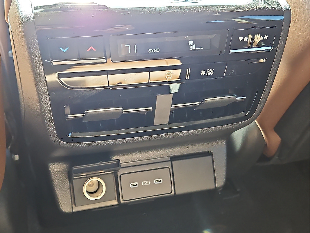 Certified 2026 Acura MDX w/ Technology Package FWD image 10