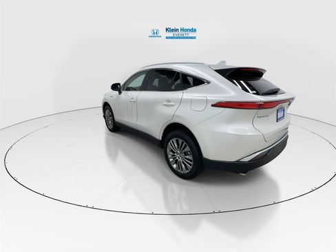 Used 2021 Toyota Venza XLE w/ Softex Package AWD/4WD image 8