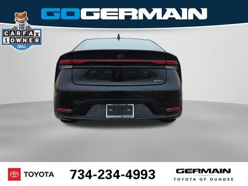 Used 2025 Toyota Prius XLE image 9