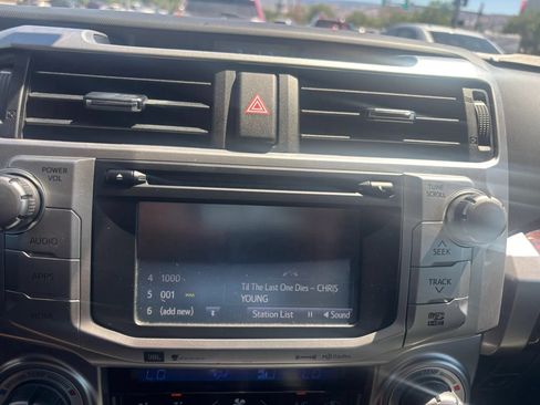 Used 2018 Toyota 4Runner Limited AWD/4WD image 10