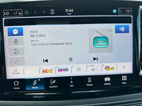 Used 2024 Chrysler Pacifica Limited FWD image 26