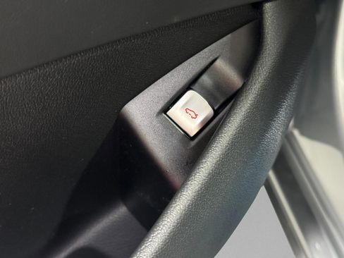 New 2026 BMW M850i xDrive image 28