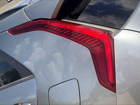 Certified 2024 Kia Niro EX FWD image 31
