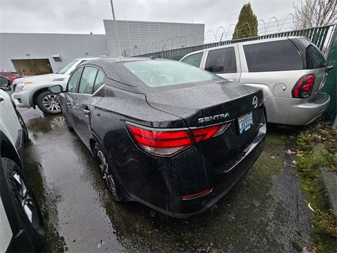 Used 2025 Nissan Sentra SV image 4
