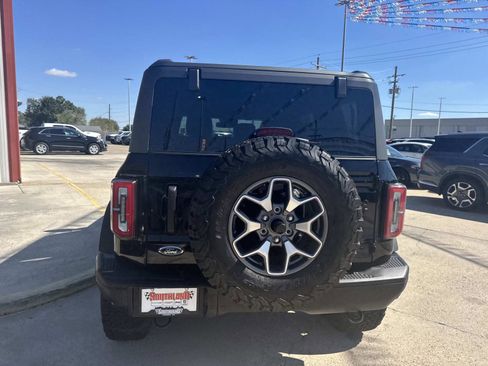 Used 2023 Ford Bronco Badlands image 6