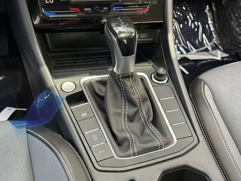 New 2026 Volkswagen Jetta SE FWD image 23