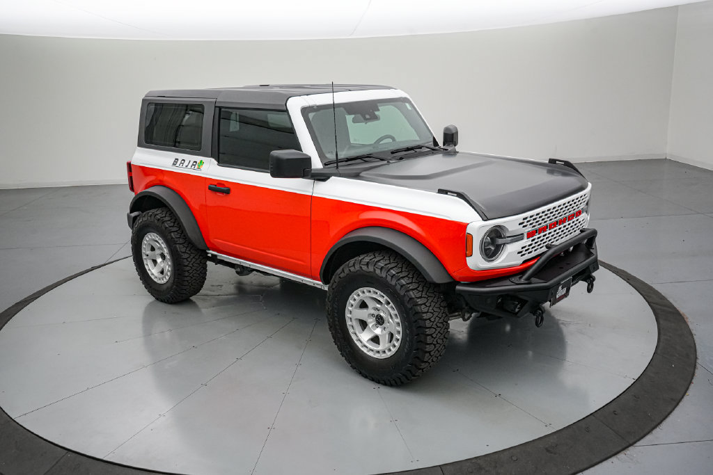 Certified 2025 Ford Bronco 2-Door AWD/4WD image 2