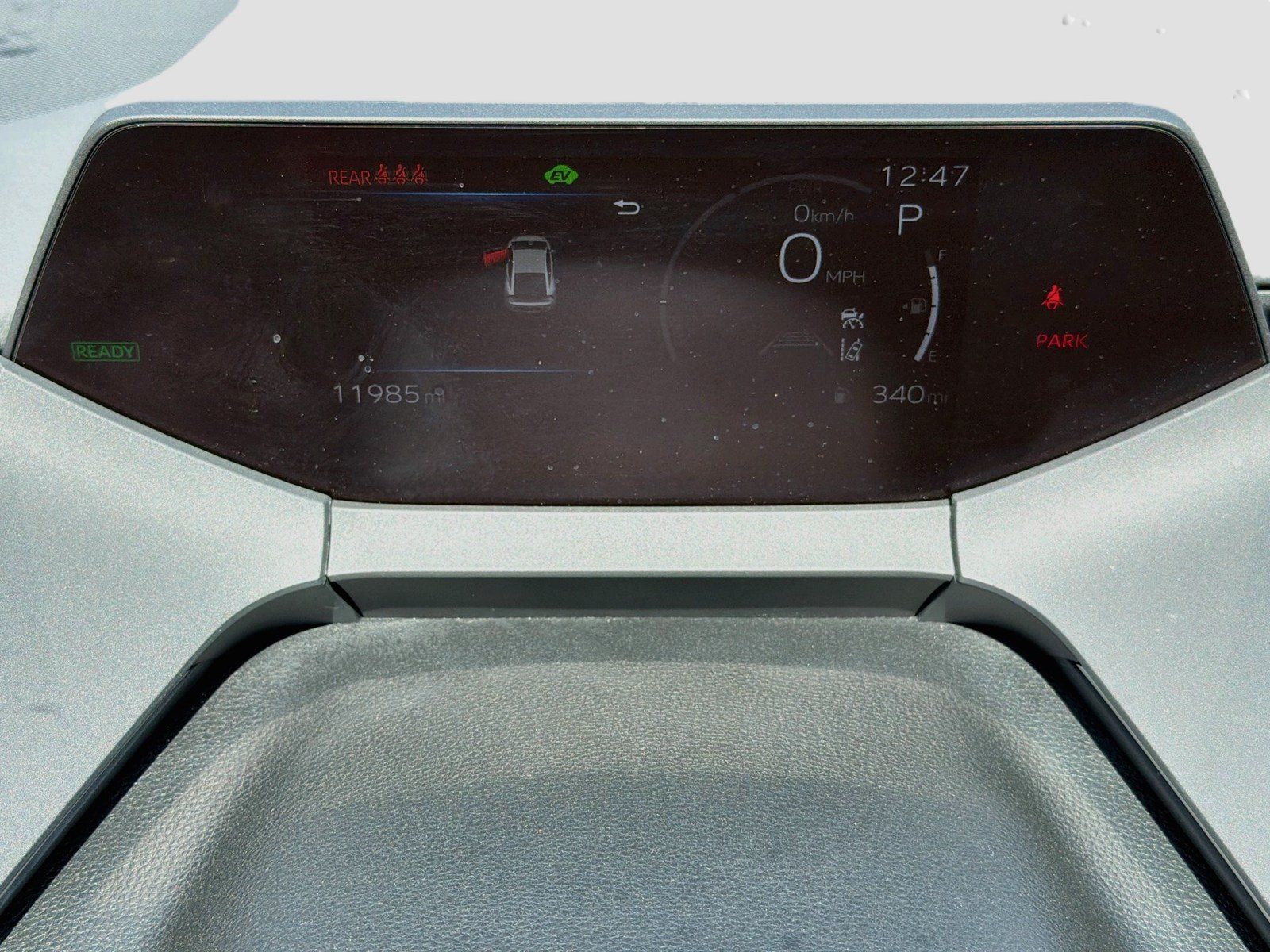 Used 2025 Toyota Prius LE FWD image 12