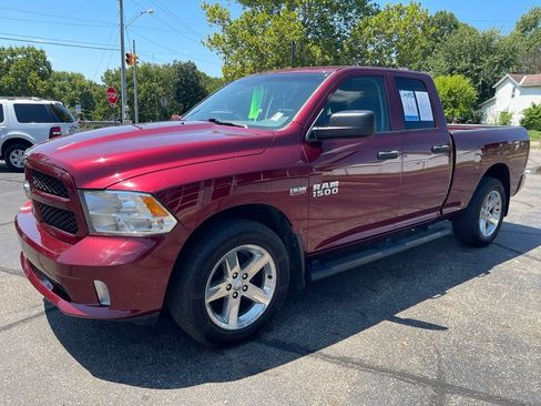 Used 2017 RAM 1500 Express AWD/4WD image 2