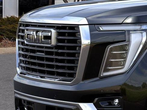New 2026 GMC Yukon Elevation w/ Elevation Premium Package AWD/4WD image 13