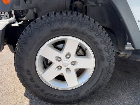 Used 2013 Jeep Wrangler Unlimited Sport AWD/4WD image 7