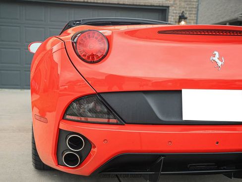 Used 2012 Ferrari California RWD image 52