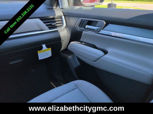 New 2026 GMC Terrain Elevation w/ Technology Package II FWD image 17