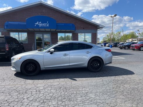 Used 2017 MAZDA MAZDA6 Touring FWD image 3