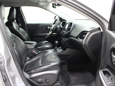 Used 2022 Jeep Cherokee Latitude Lux AWD/4WD image 19