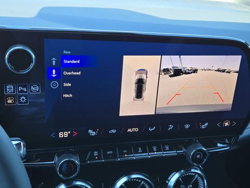 New 2025 Chevrolet Blazer EV LT image 25