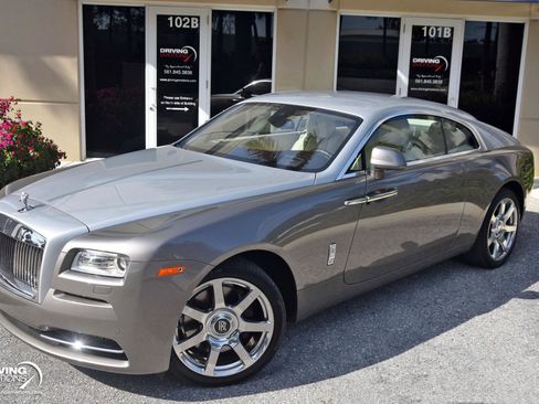 Used 2015 Rolls-Royce Wraith image 21