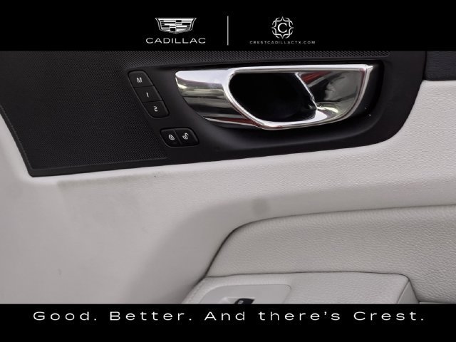 Used 2019 Volvo XC60 T5 Momentum w/ Premium Package FWD image 26