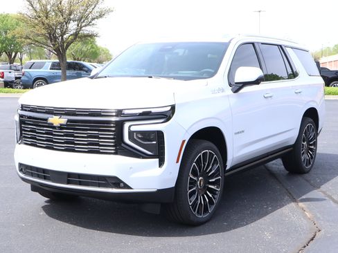 New 2026 Chevrolet Tahoe High Country AWD/4WD image 36