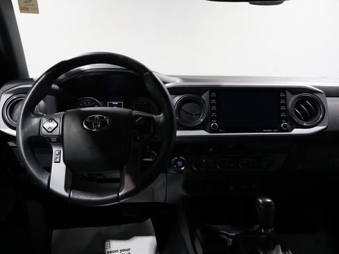 Certified 2022 Toyota Tacoma TRD Sport image 17