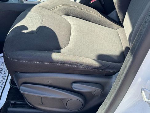 Used 2016 Jeep Cherokee Latitude image 23