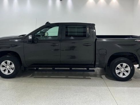 Used 2021 Chevrolet Silverado 1500 LT AWD/4WD image 2