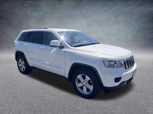Used 2011 Jeep Grand Cherokee Laredo AWD/4WD image 8