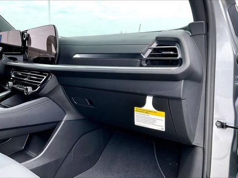 New 2027 Chevrolet Traverse LT w/ Sun and Wheel Package AWD/4WD image 29
