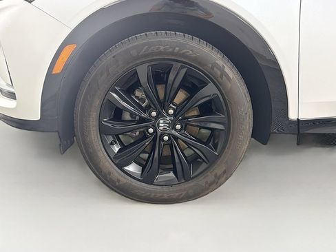 Used 2024 Buick Envista Sport Touring w/ Convenience I Package FWD image 28