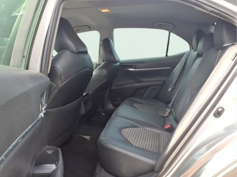 Used 2019 Toyota Camry SE FWD image 11