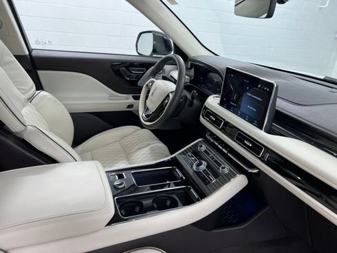 Used 2024 Lincoln Aviator Black Label AWD/4WD image 26