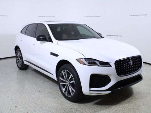 New 2026 Jaguar F-PACE R-Dynamic S image 3