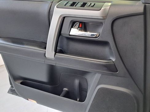 Used 2016 Toyota 4Runner SR5 image 22