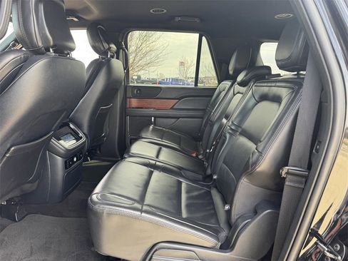 Used 2024 Lincoln Navigator L 4WD image 24
