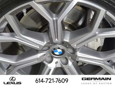 Used 2023 BMW X7 xDrive40i w/ Premium Package AWD/4WD image 13