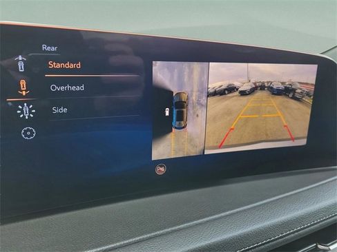 Used 2025 Cadillac XT4 Premium Luxury image 21