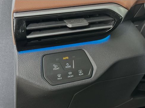 Used 2021 Volkswagen ID.4 Pro S w/ Gradient Package image 10