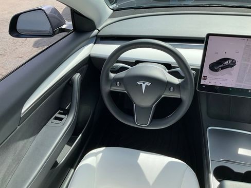 Used 2022 Tesla Model 3 Long Range image 37