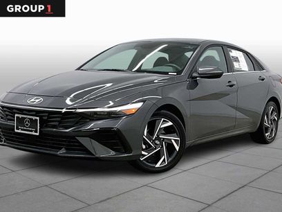 Used 2025 Hyundai Elantra SEL