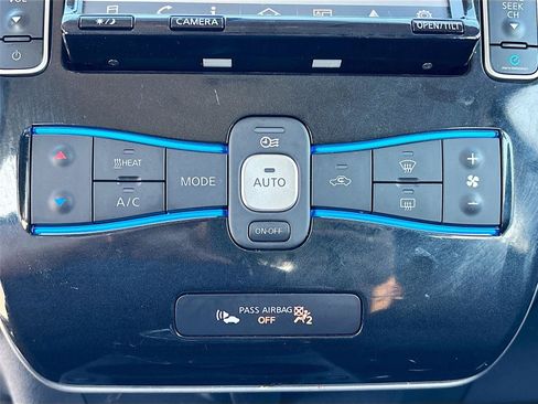 Used 2016 Nissan Leaf SV w/ Premium Package FWD image 16