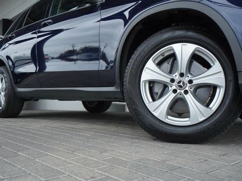 Used 2018 Mercedes-Benz GLC 300 4MATIC image 10