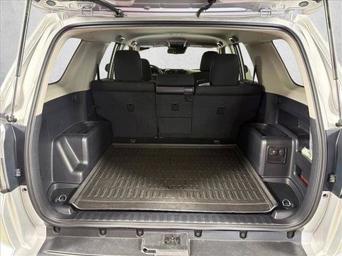 Used 2022 Toyota 4Runner TRD Off-Road AWD/4WD image 18