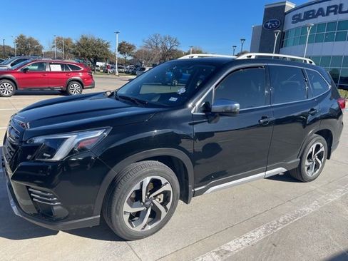 Used 2022 Subaru Forester Touring image 6