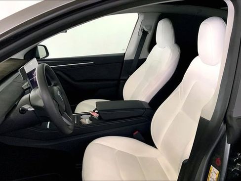Used 2025 Tesla Model Y Performance AWD/4WD image 11