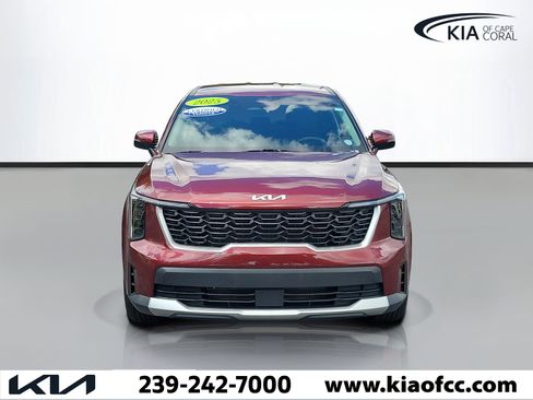 Certified 2025 Kia Sorento LX FWD image 2