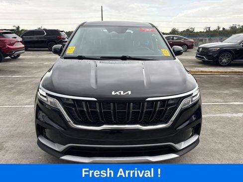 Used 2024 Kia Carnival LX FWD image 17