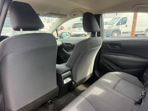 Used 2025 Toyota Corolla LE FWD image 11