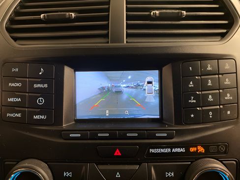 Used 2019 Ford Explorer XLT image 19