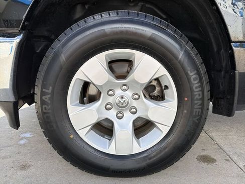 Used 2023 RAM 1500 Big Horn AWD/4WD image 12