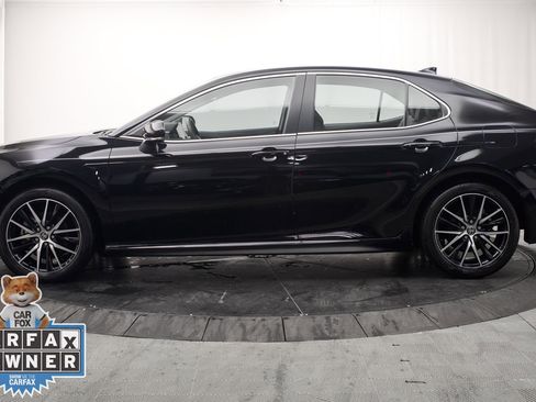 Used 2023 Toyota Camry SE w/ Blackout Package (TMS) AWD/4WD image 6